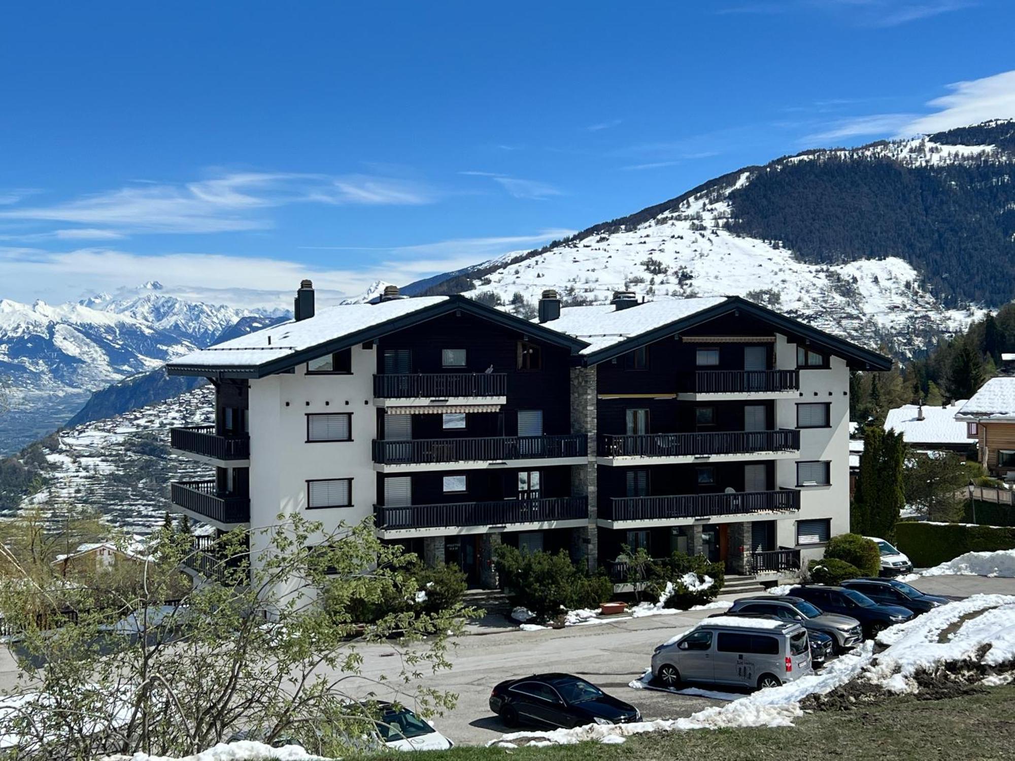 2,5 Pieces A Haute-nendaz, Grande Terrasse, Piscine, Sauna, Tennis