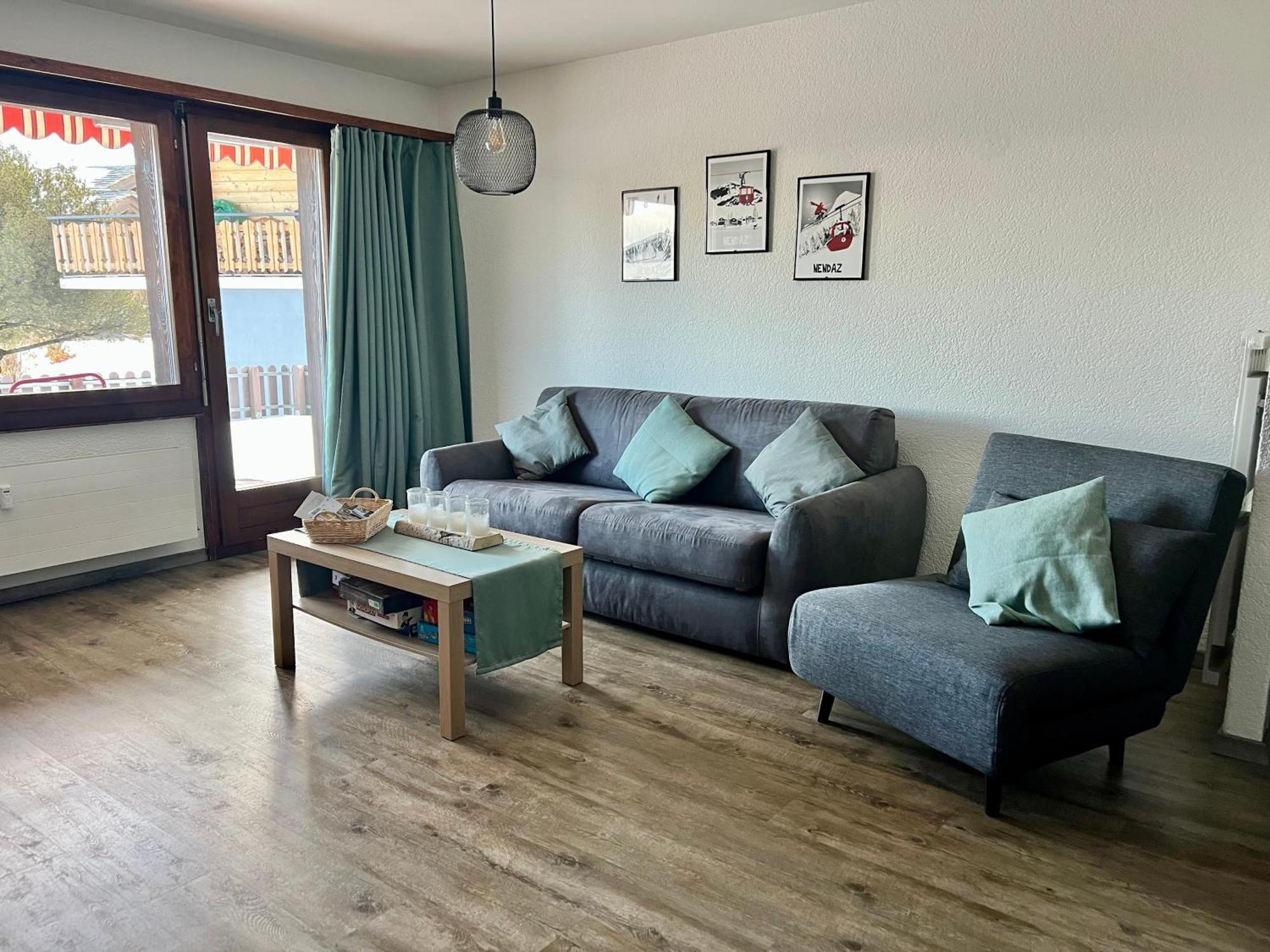 2,5 Pieces A Haute-nendaz, Grande Terrasse, Piscine, Sauna, Tennis *
